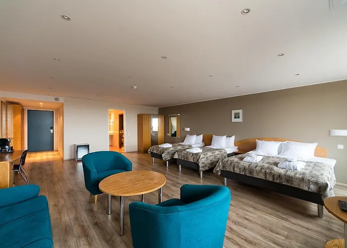 Pirita Marina & מלון