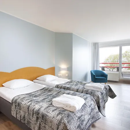 فندق Pirita Marina & 3*