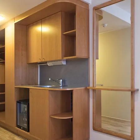 فندق Pirita Marina & 3*